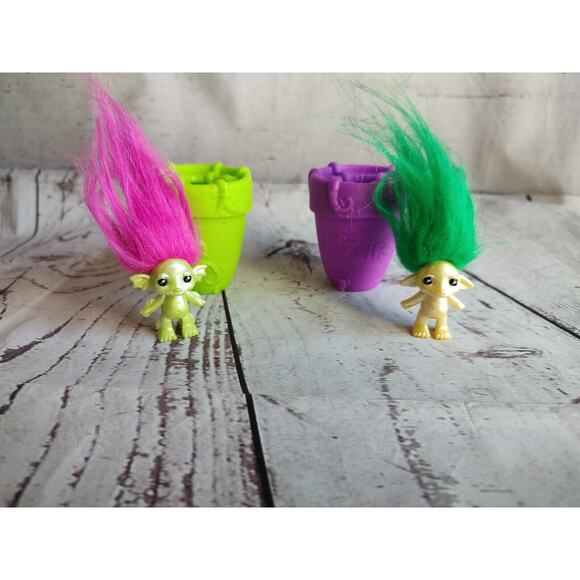 2 Lil Zelfs Planters Mini Troll Yellow Green Figure Purple Flowerpot Playset - Picture 1 of 11